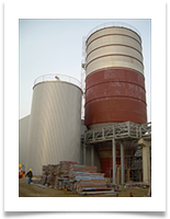 1000 m3-es rozsdamentes, szigetelt tartály, és 3000 m3-es bélelt tartály, Németország